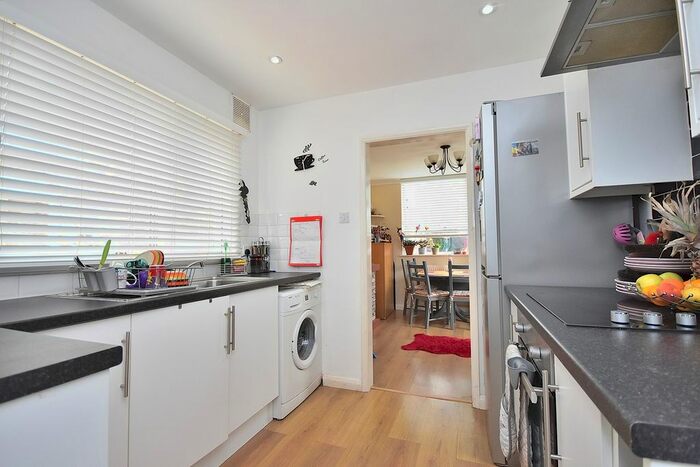 2 Bedroom Bungalow To Rent In Knightscliffe Way, Northampton NN5