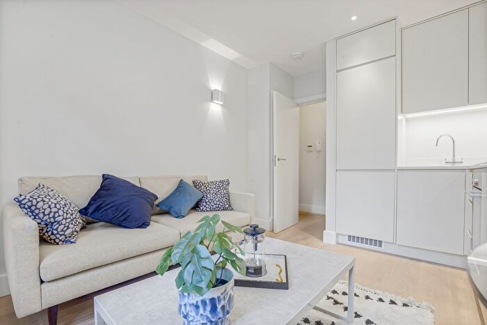 1 Bedroom Flat To Rent In Ossington Buildings, London, W1U