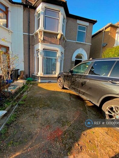 3 Bedroom Semi-Detached House To Rent In Dalkeith Road, Ilford, IG1