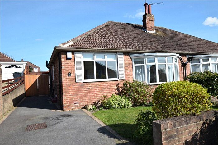 2 Bedroom Bungalow To Rent In High Moor Grove, Leeds, West Yorkshire, LS17