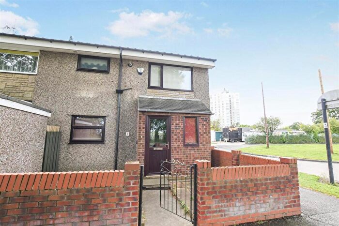 2 Bedroom Terraced Bungalow For Sale In Hucknall Garth, Bransholme, Hull, HU7