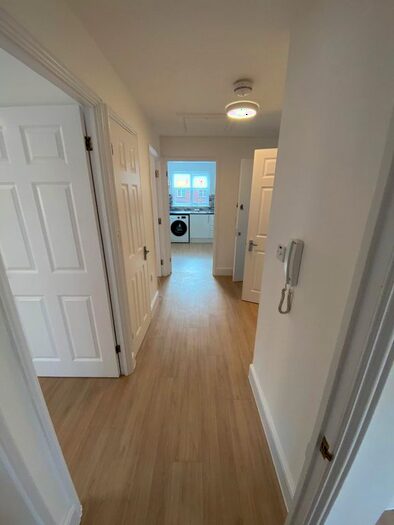 2 Bedroom Flat To Rent In Richmond Road, London, E15