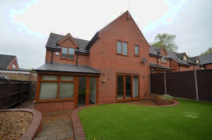 3 Bedroom End Of Terrace House To Rent In Samuels Close, Stanwick, Northamtonshire, NN9