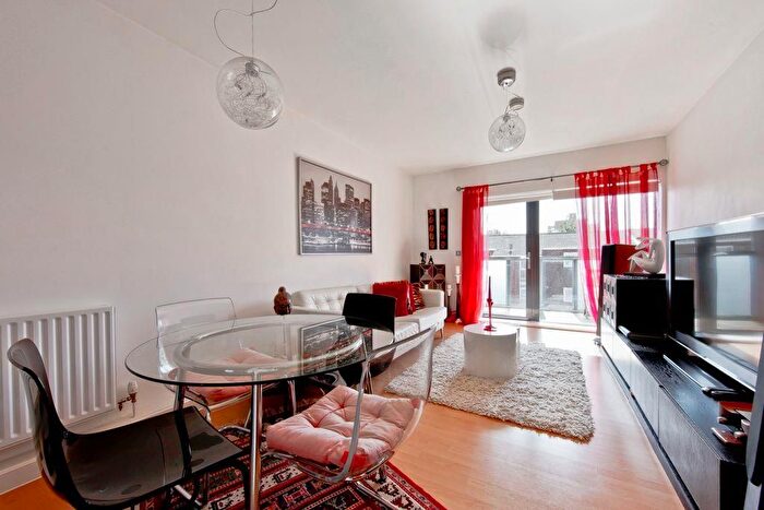 2 Bedroom Flat For Sale In Helene House, Canning Town, E16
