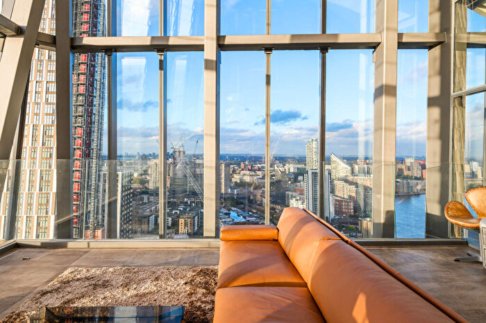 3 Bedroom Flat For Sale In Dollar Bay Point, Dollar Bay Place, E14