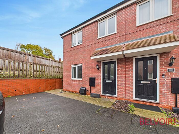 3 Bedroom Semi-Detached House For Sale In Mandalay Road, Pleasley, NG19