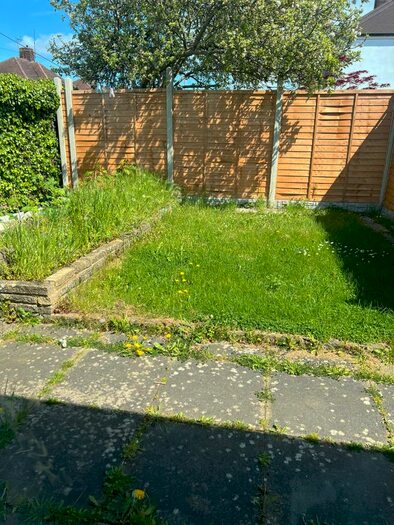 1 Bedroom Detached House To Rent In Stockingstone Road, Luton, LU2