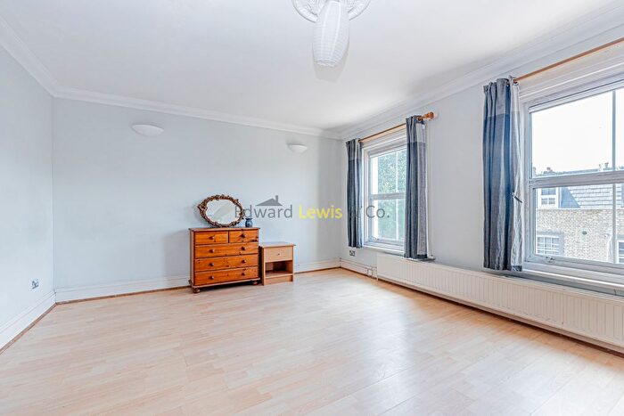 1 Bedroom Flat To Rent In Stoke Newington High Street, London, N16
