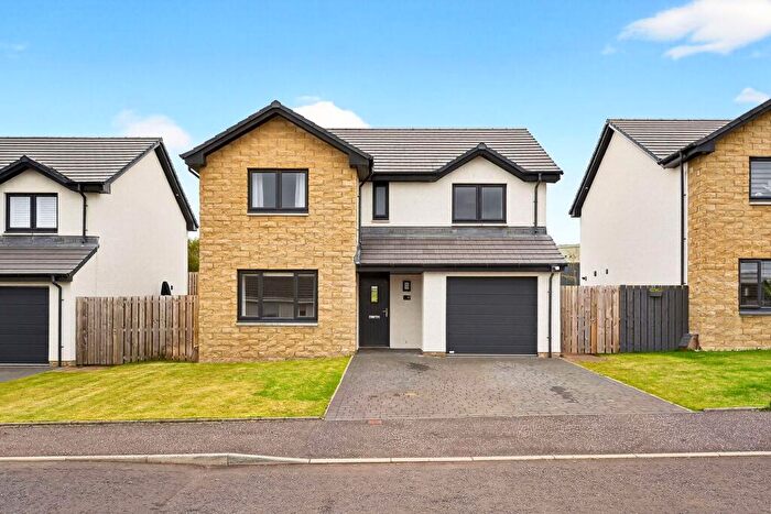 4 Bedroom Detached House For Sale In Sandpiper Common, Lesmahagow, ML11