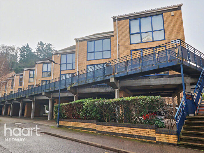 2 Bedroom Apartment To Rent In Valetta Way, Rochester, ME1