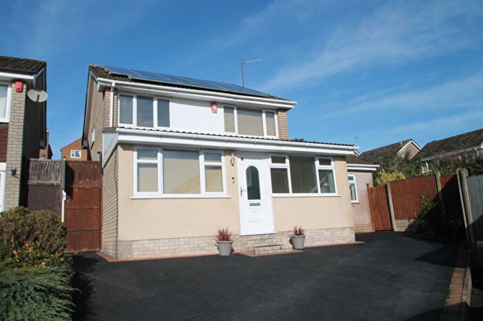 4 Bedroom Detached House For Sale In Hopwood Close, Halesowen, B63
