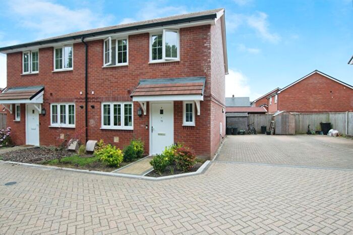 3 Bedroom Semi-Detached House For Sale In Augustus Avenue, Fordingbridge, SP6