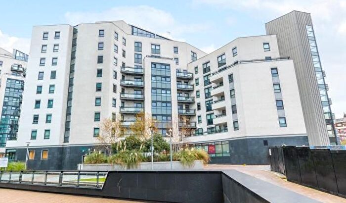 2 Bedroom Flat To Rent In Gateway South, Leeds, Leeds, LS9