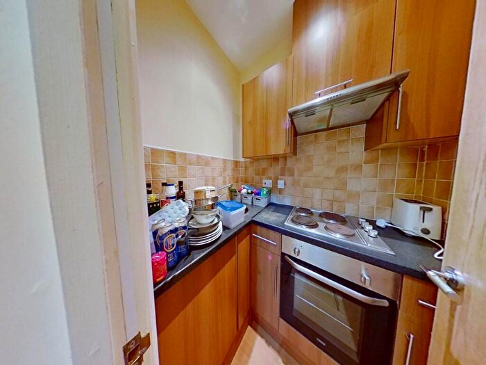 1 Bedroom Flat To Rent In Crwys Road, Cathays, Cardiff, CF24
