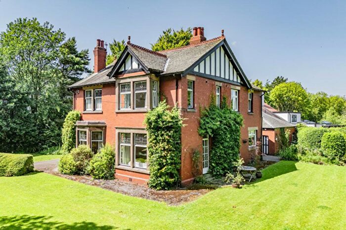 6 Bedroom Detached House For Sale In Beech Field Chapel Lane, New Longton, Preston, PR4