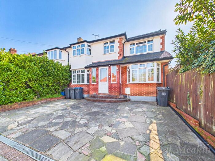 4 Bedroom Semi Detached House For Sale In Queenhill Road, South Croydon, CR2