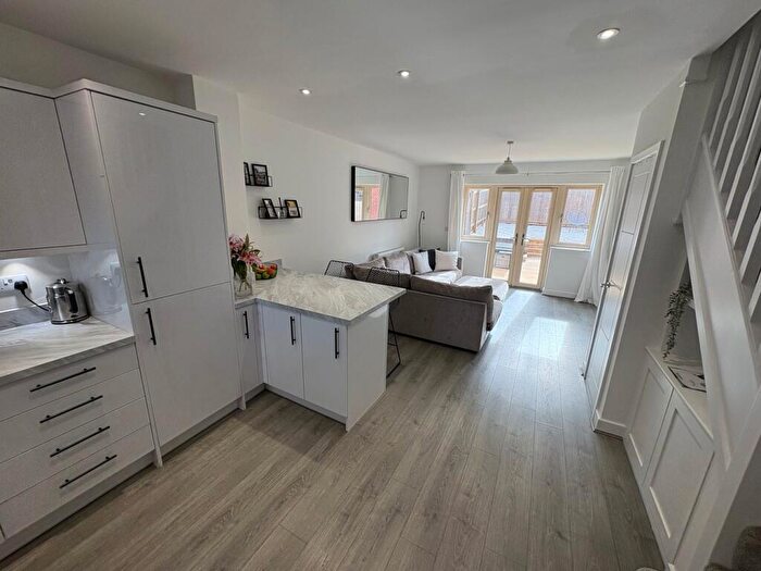 2 Bedroom Semi-Detached House For Sale In Park Road, Lutterworth, LE17