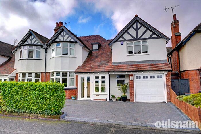 4 Bedroom Semi-Detached House For Sale In All Saints Road, Kings Heath, Birmingham, West Midlands, B14