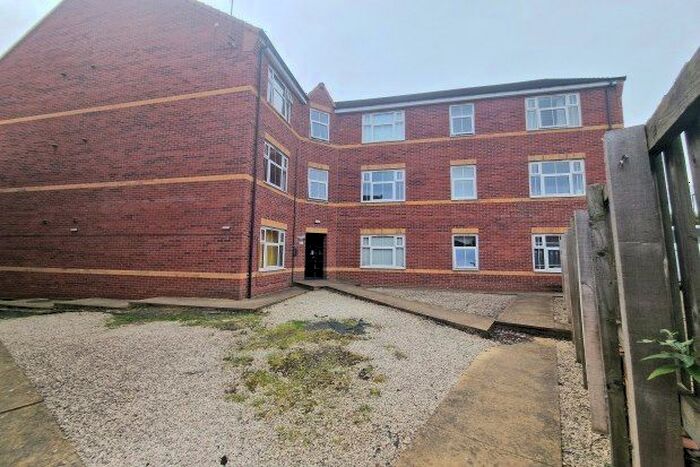 2 Bedroom Flat To Rent In Stonegate Mews, Doncaster, DN4