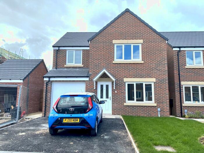 4 Bedroom Detached House To Rent In Dennison Drive, Lytham St. Annes, Lancashire, FY8