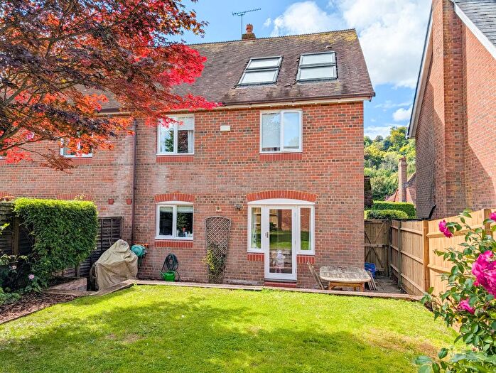 5 Bedroom Semi-detached House For Sale In High Street, Selborne, Alton, Hampshire, GU34