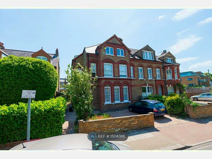 2 Bedroom Flat To Rent In Erpingham Road, London, SW15