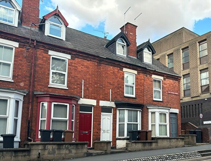 3 Bedroom Terraced House For Sale In West Parade, Lincoln, LN1