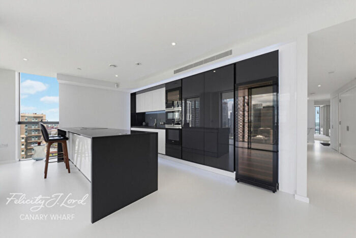 3 Bedroom Flat To Rent In Dollar Bay Place, London, E14