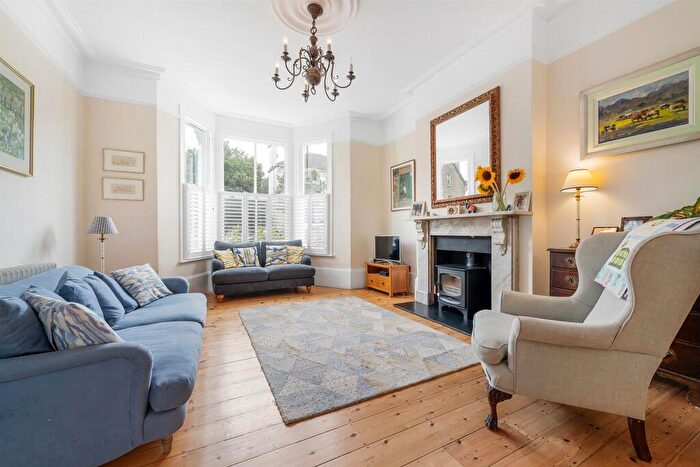 6 Bedroom House To Rent In Deronda Road, London, SE24