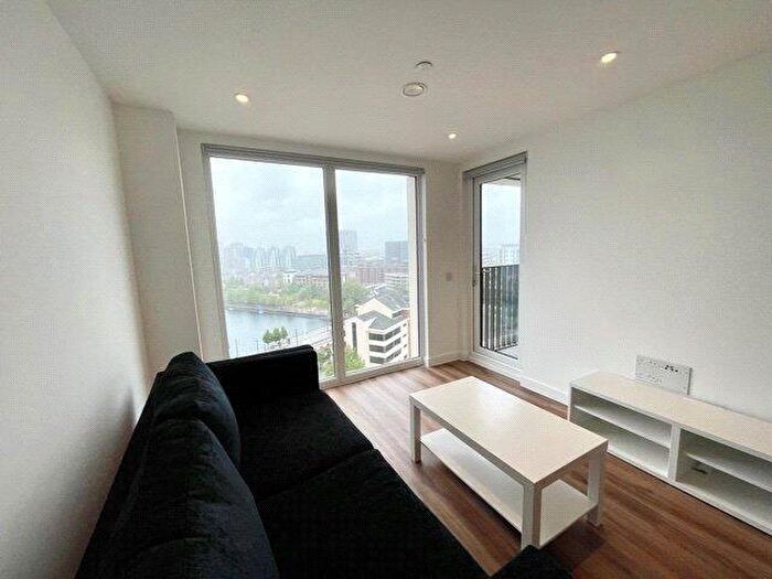 2 Bedroom Flat To Rent In The Gateway, Trafford Road, Salford, M5