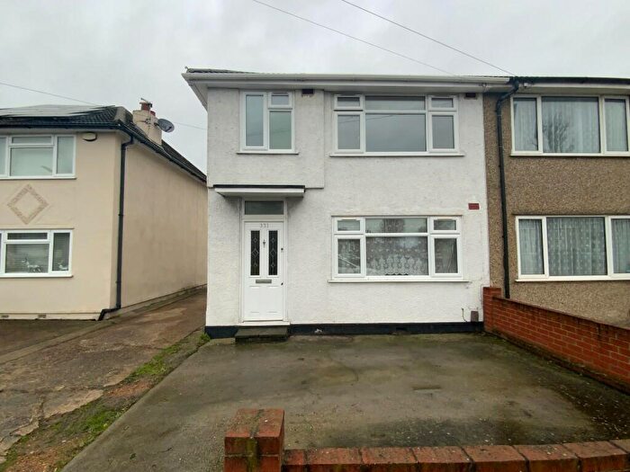 3 Bedroom End Of Terrace House To Rent In Elm Park Avenue, Hornchurch, London, RM12
