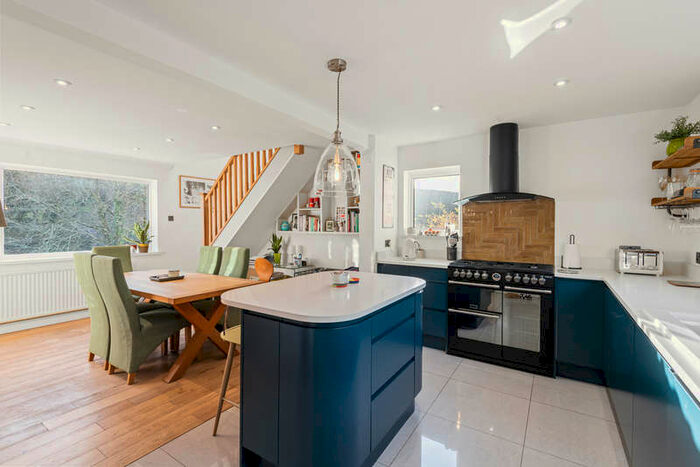 3 Bedroom Detached House For Sale In Sunnyside, Polbathic, PL11