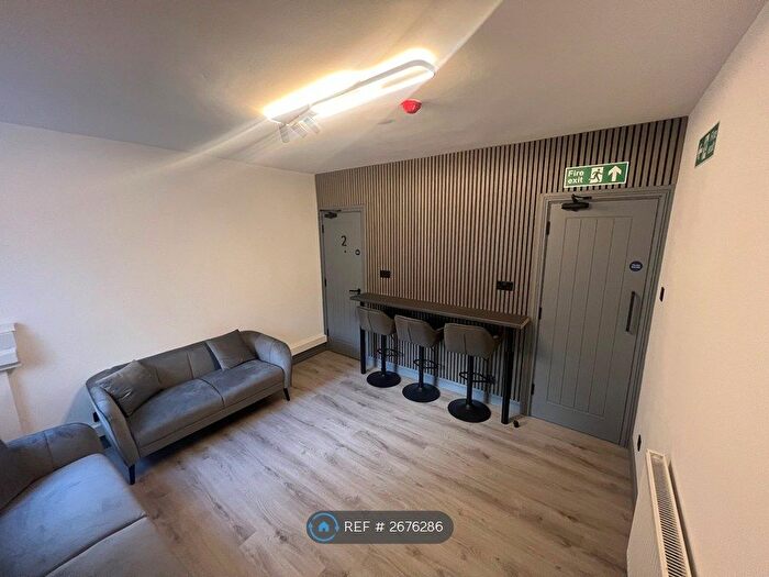 6 Bedroom Terraced House To Rent In Victoria Street, Reading, RG1