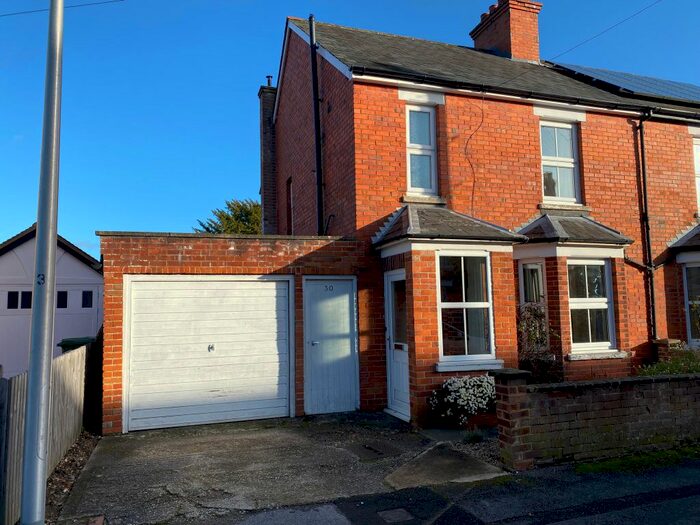3 Bedroom Semi-Detached House To Rent In Salcombe Road, Newbury, RG14