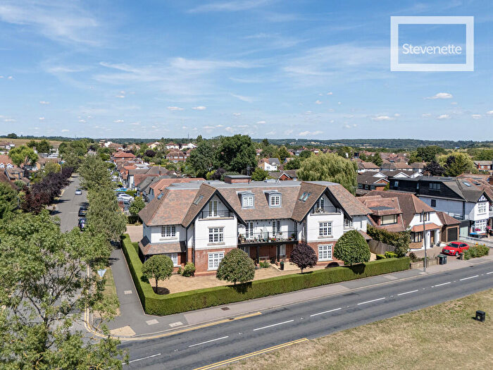 2 Bedroom Flat For Sale In Pavillion Court, Theydon Bois, CM16