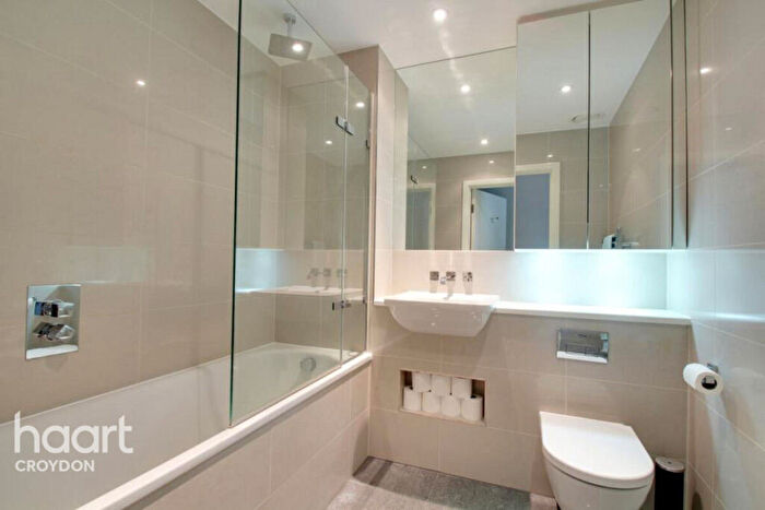 1 Bedroom Apartment To Rent In Saffron Central Square, Croydon, CR0