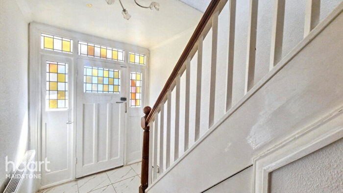 3 Bedroom Semi Detached House To Rent In Moncktons Lane, Maidstone, ME14