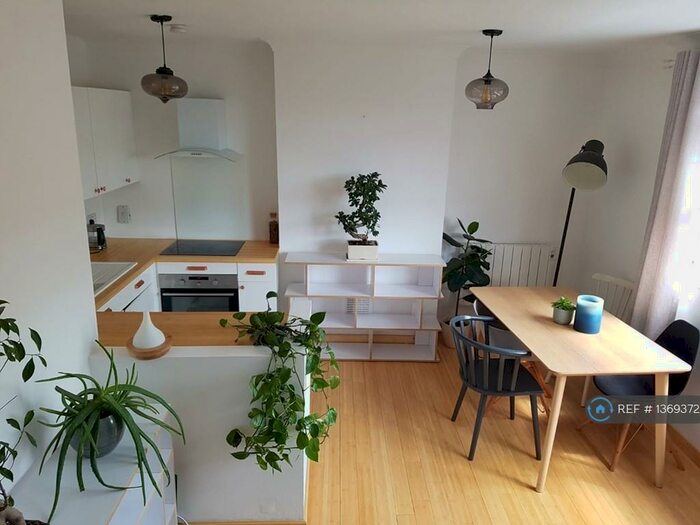 1 Bedroom Flat To Rent In Dennis House, London, E3