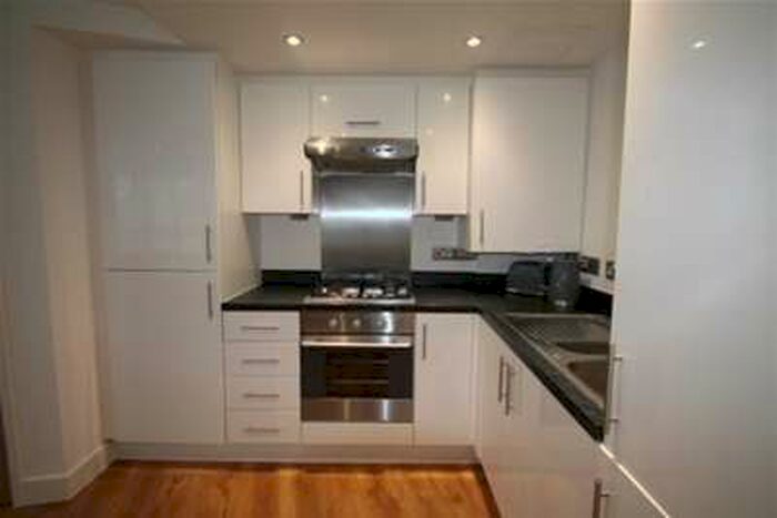 1 Bedroom Flat To Rent In Southfields Green, Singlewell, DA11