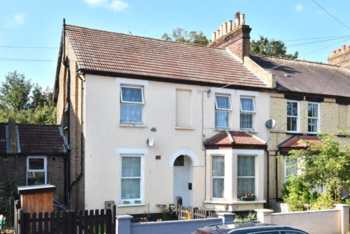 1 Bedroom Flat For Sale In Selby Road London, SE20