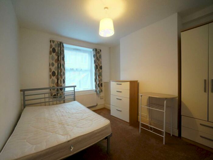 3 Bedroom House To Rent In William Street, Bangor, LL57