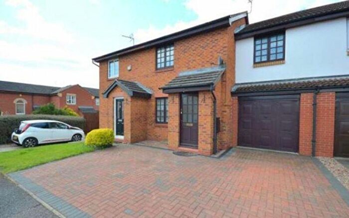 3 Bedroom Terraced House To Rent In Tate Grove, Hardinsgtone, Northampton, NN4