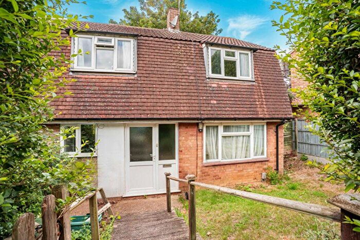 2 Bedroom End Of Terrace House For Sale In Redhall Drive, Hatfield, AL10
