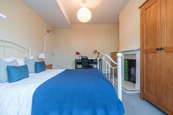 5 Bedroom Terraced House To Rent In Purley Road, Cirencester, GL7