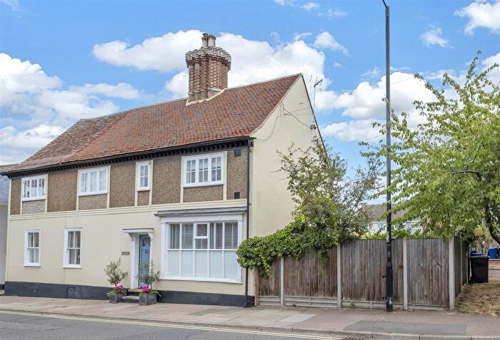 2 Bedroom Town House For Sale In Southgate Street, Bury St. Edmunds, IP33