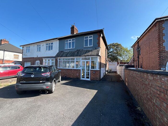 3 Bedroom Semi Detached House For Sale In Aylestone Lane, Wigston, LE18
