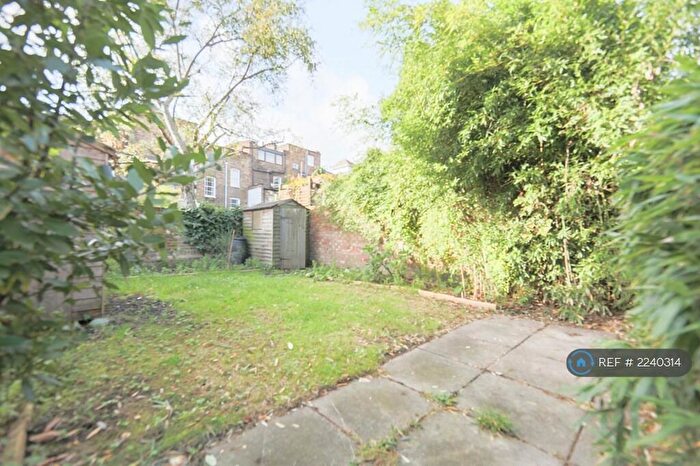 3 Bedroom Maisonette To Rent In Baptist Gardens Lower, London, NW5