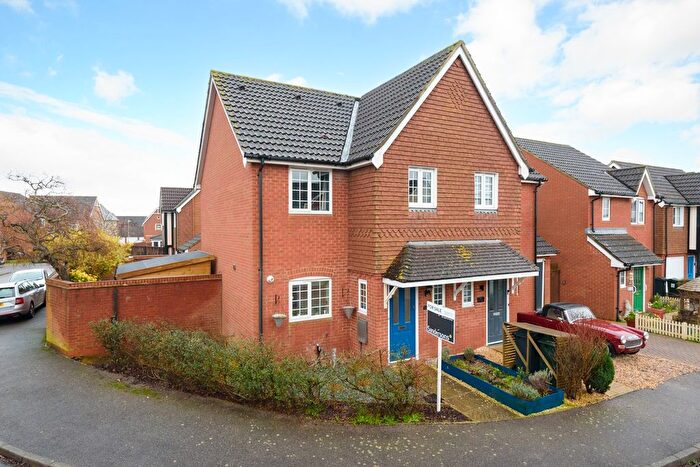 3 Bedroom Semi Detached House For Sale In Forum Way, Kingsnorth, TN23