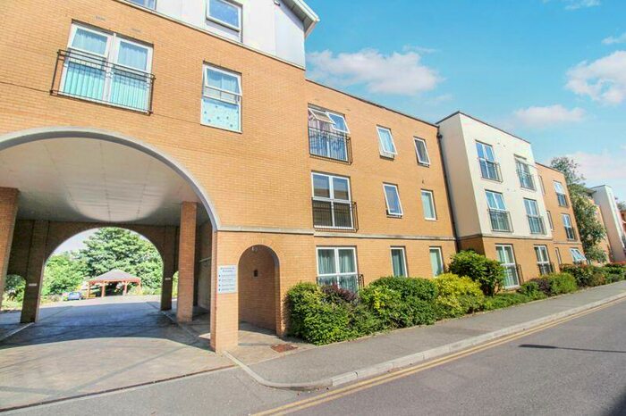1 Bedroom Flat To Rent In Kenway, Southend-On-Sea, SS2