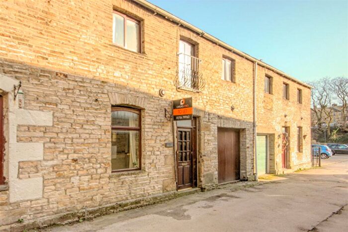 2 Bedroom Terraced House To Rent In Devonshire Mews, Skipton, BD23